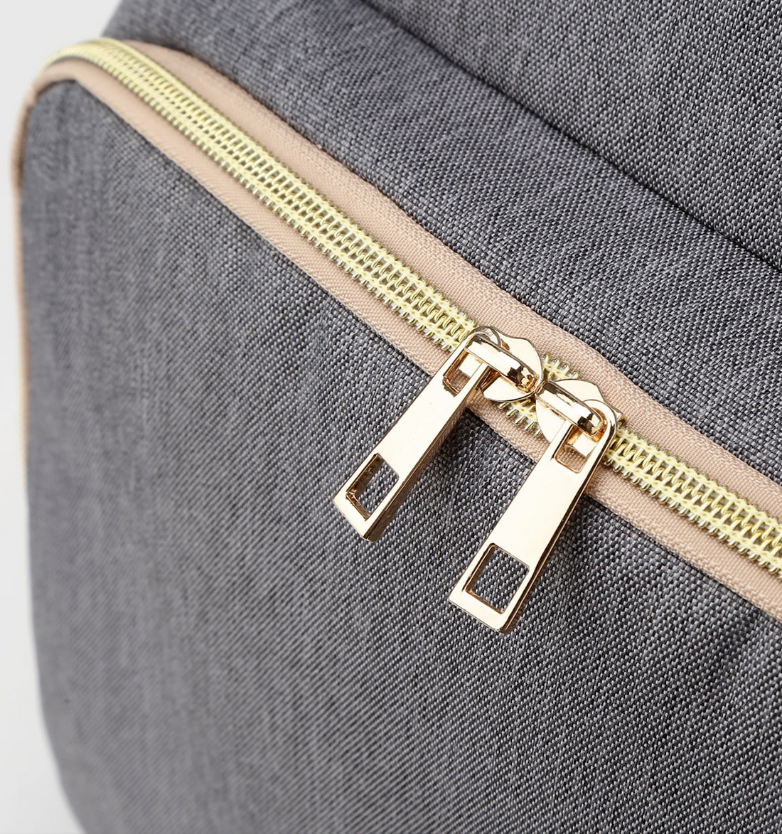 From Hospital to Home: How Your Diaper Bag Should Transition for Newborn Travel